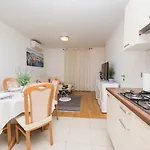 Apartamento Domy Apartment *