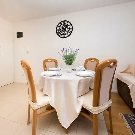 Domy Apartment Apartamento
