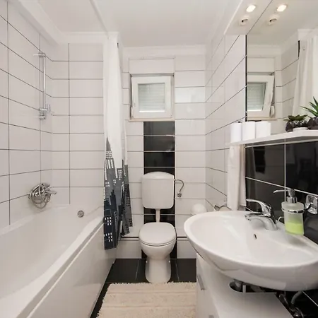 Appartement Domy Apartment *